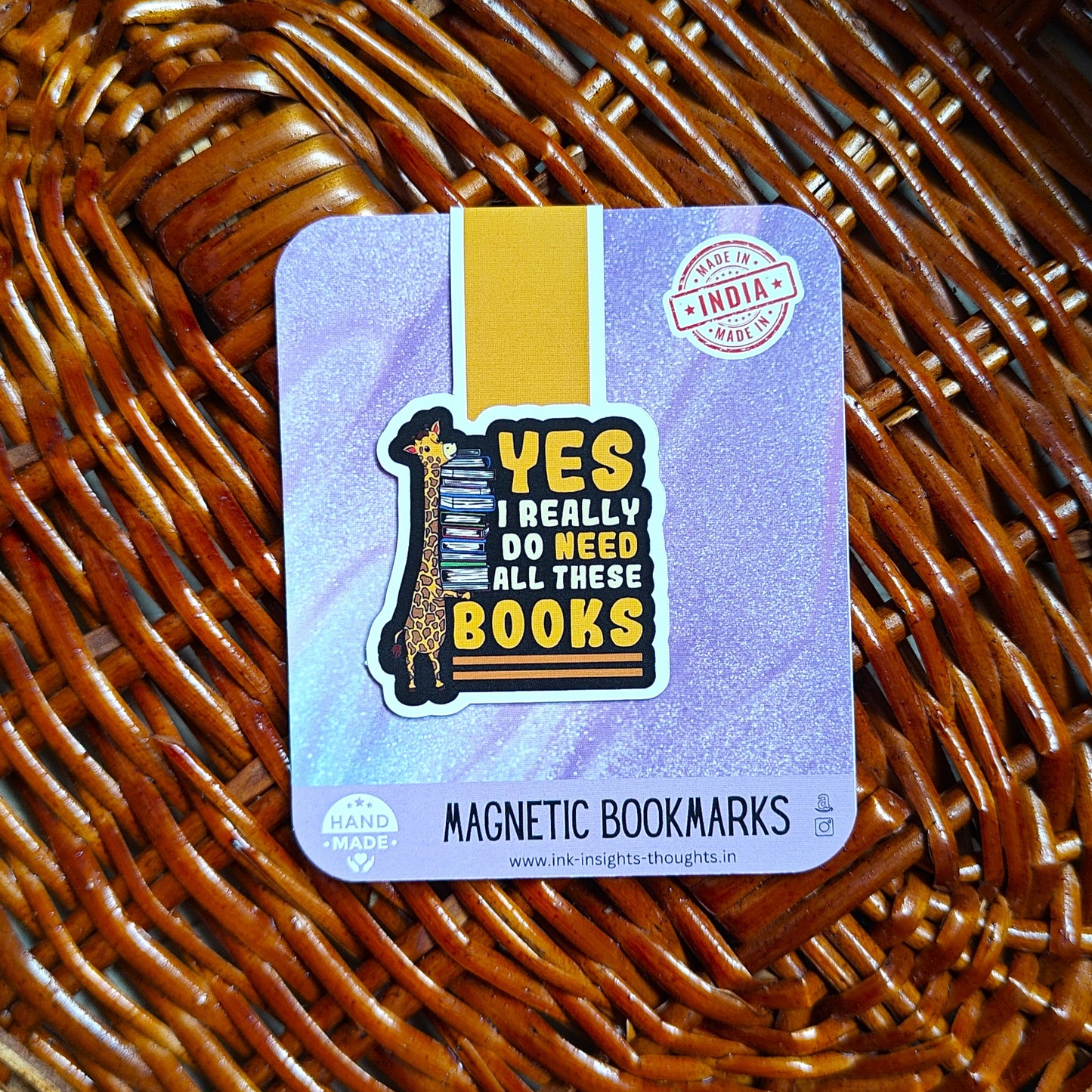 Cute Giraffe - Magnetic Bookmark