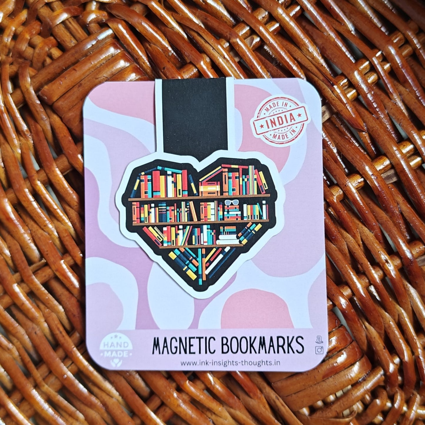Heartful of books - Magnetic Bookmark